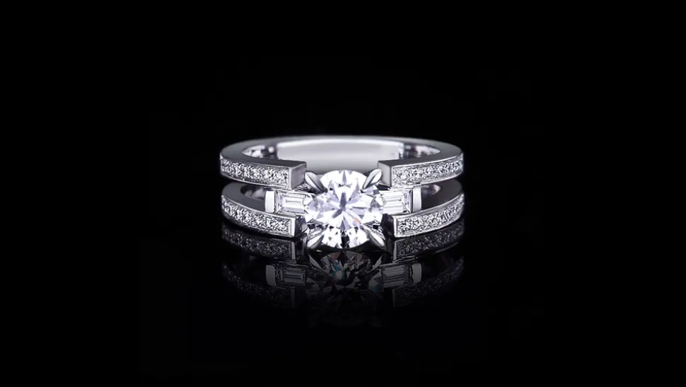 Metropolis 1.01ct Round Diamond Engagement Ring